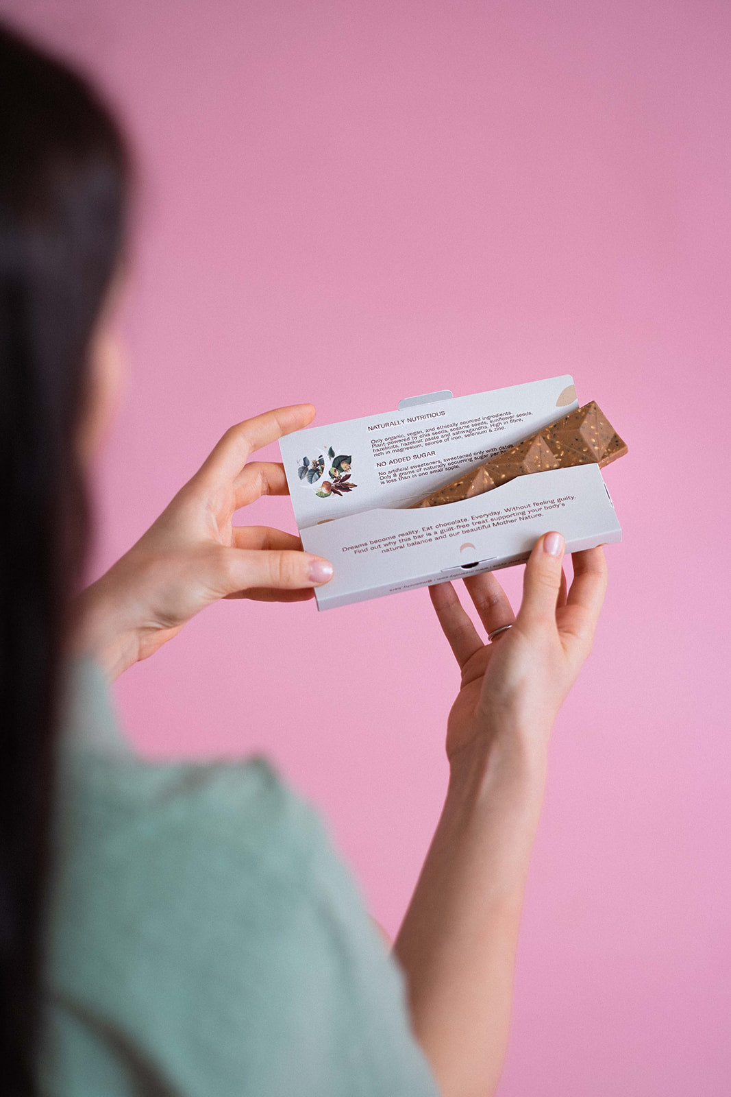 Moonchy White Nougat Box (8 Bars)