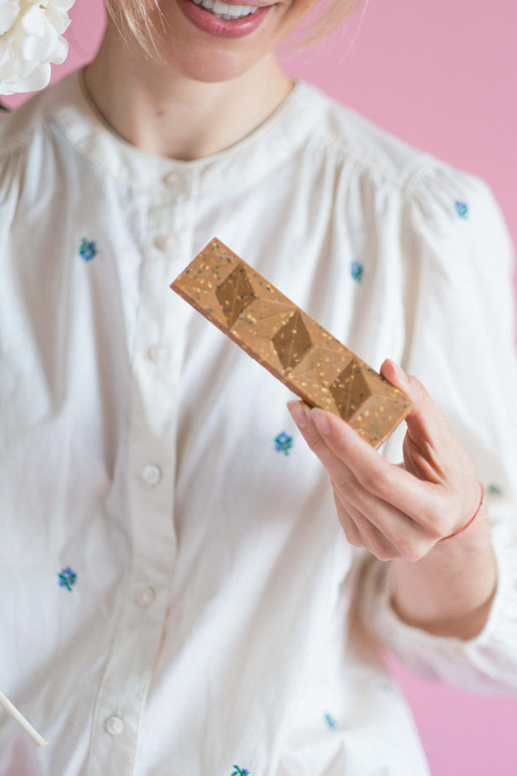 Moonchy White Nougat Box (8 Bars)